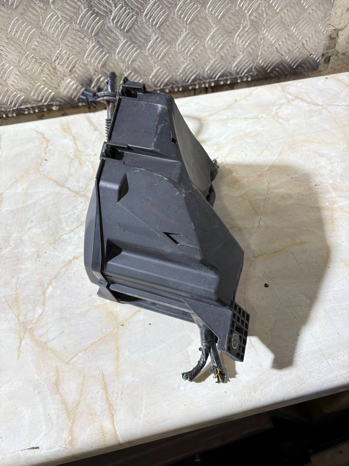 Range Rover Evoque L538 Fuse Relay Junction Box Engine Bay 6G9T-14A067-AB 11-18