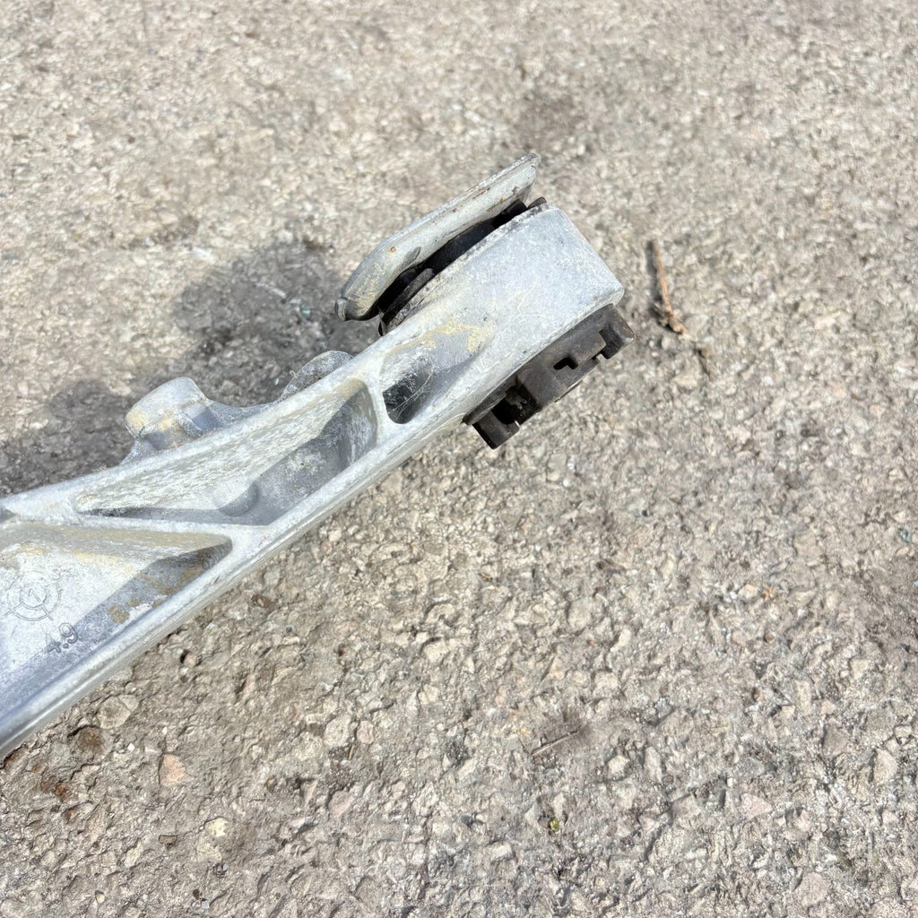 BMW Rear Differential/Diff Mount Bracket 3336 6852896
