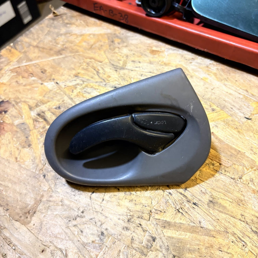 Ford Transit Mk6 Mk7 2000-2013 Front Right Interior Door Pull Handle 4077921