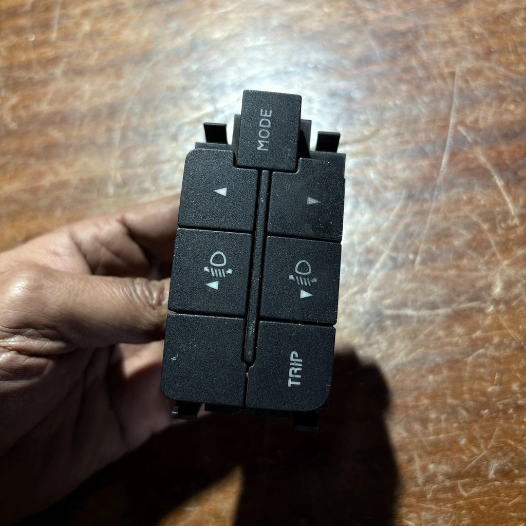 Iveco Daily MK4 2006-2011 Headlight Level Adjustment Trip Mode Switch 69500781