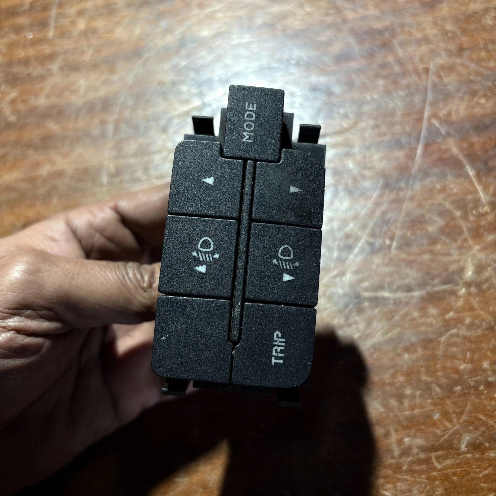 Iveco Daily MK4 2006-2011 Headlight Level Adjustment Trip Mode Switch 69500781