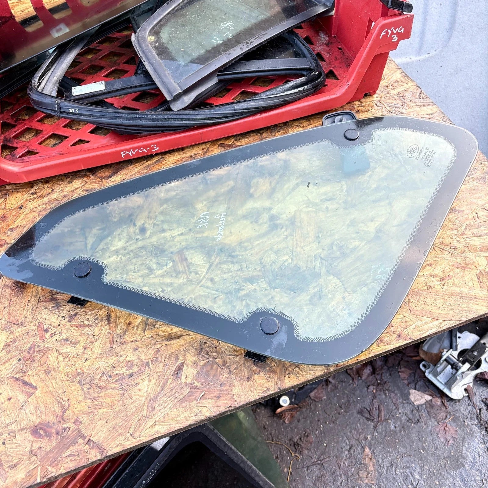 Land Rover Freelander Left Passenger Rear Quarter Glass 43r-007023 Mk1 01-06S