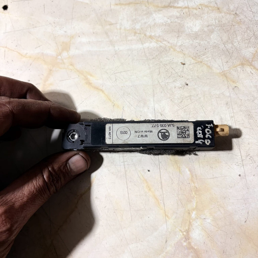 SKODA RAPID ANTENNA AERIAL BOOSTER 5JA035577 AMPLIFIER CONTROL 2014