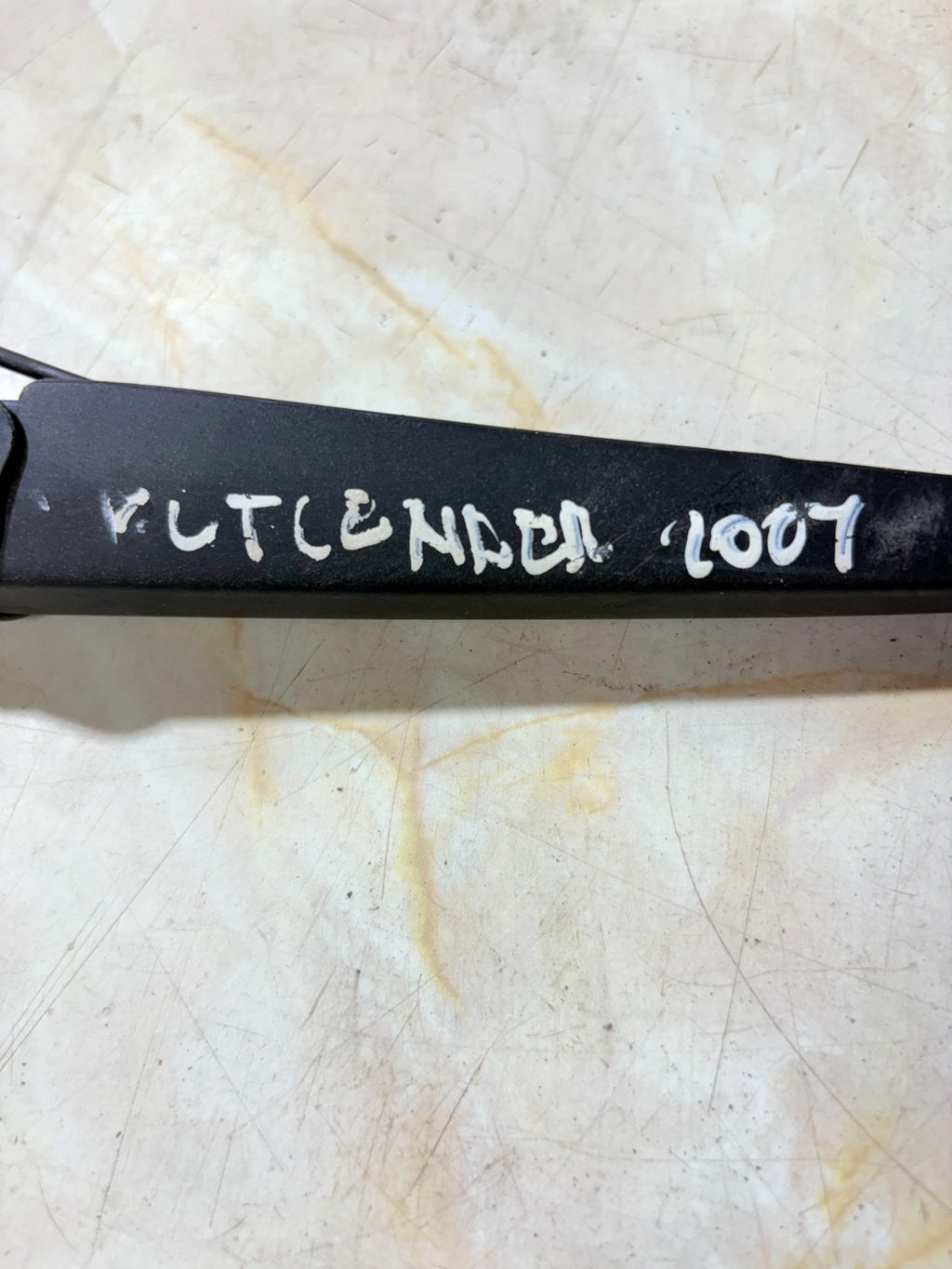 Mitsubishi Outlander 2007 Rear Windscreen Wiper Arm