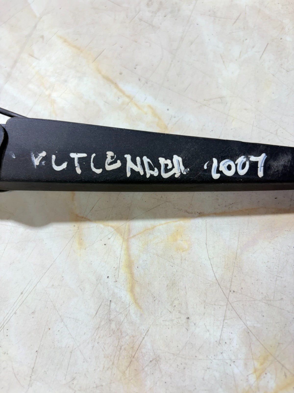 Mitsubishi Outlander 2007 Rear Windscreen Wiper Arm