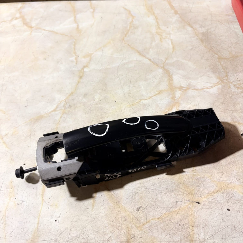 2010 VW GOLF VI DOOR HANDLE PASSENGER FRONT HATCHBACK OUTSIDE SIDE 5N08378856