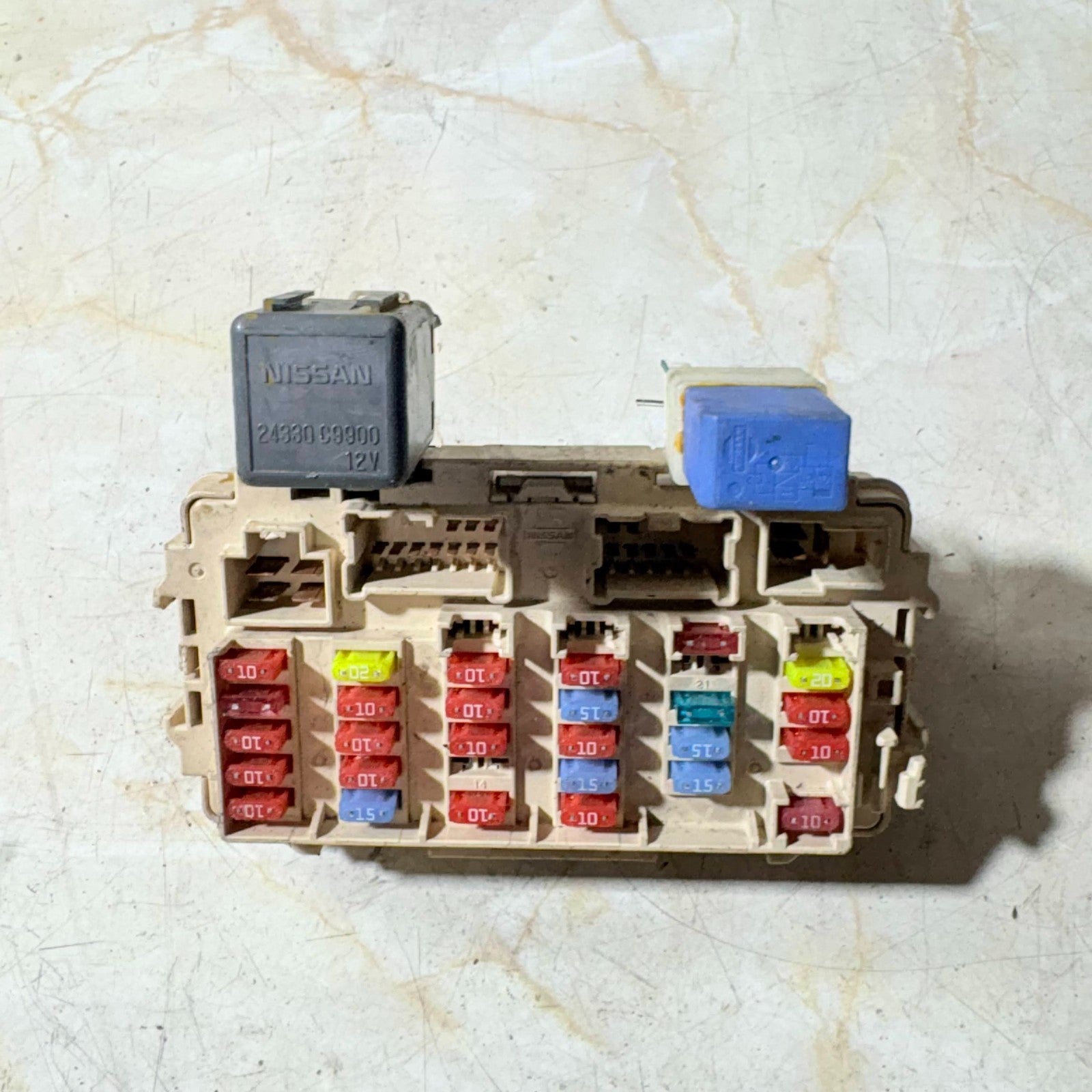 NISSAN X-TRAIL 2001-07 UNDER BONNET FUSE BOX BOARD