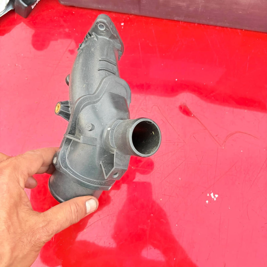 RENAULT CAPTUR 2014 Mk1 1.5 DCI AIR INTAKE PIPE HOSE 1207500