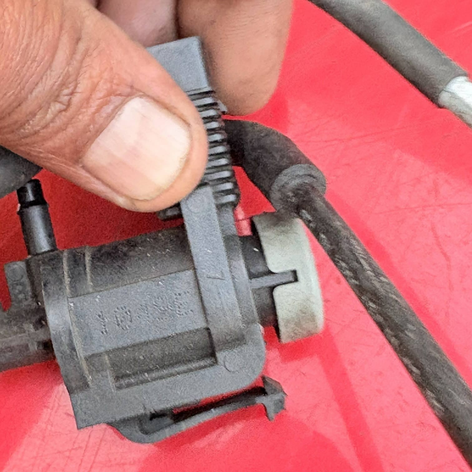 KIA SORENTO 2002-2009 EGR SOLENOID VALVE