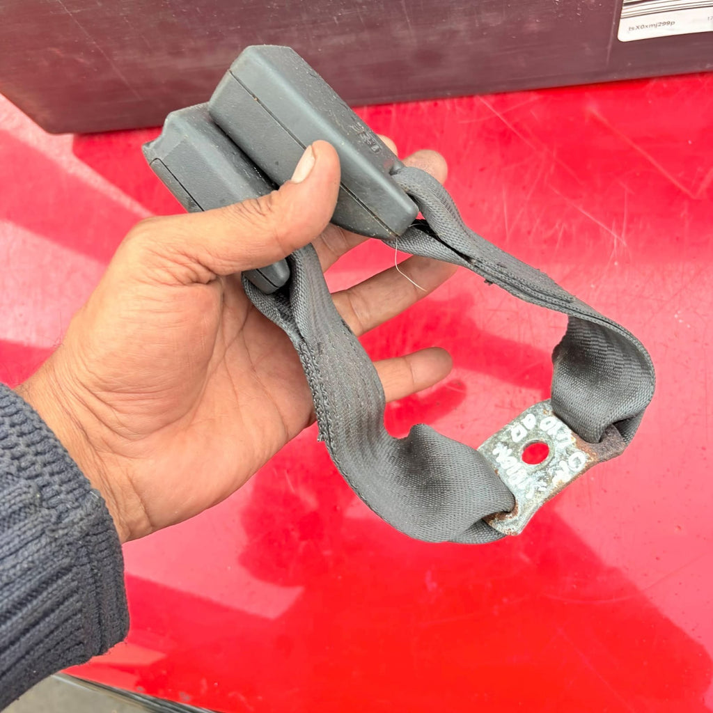 Mazda CX5 2010 MK1 Rear Middle Twin Seat Belt Buckles A1536