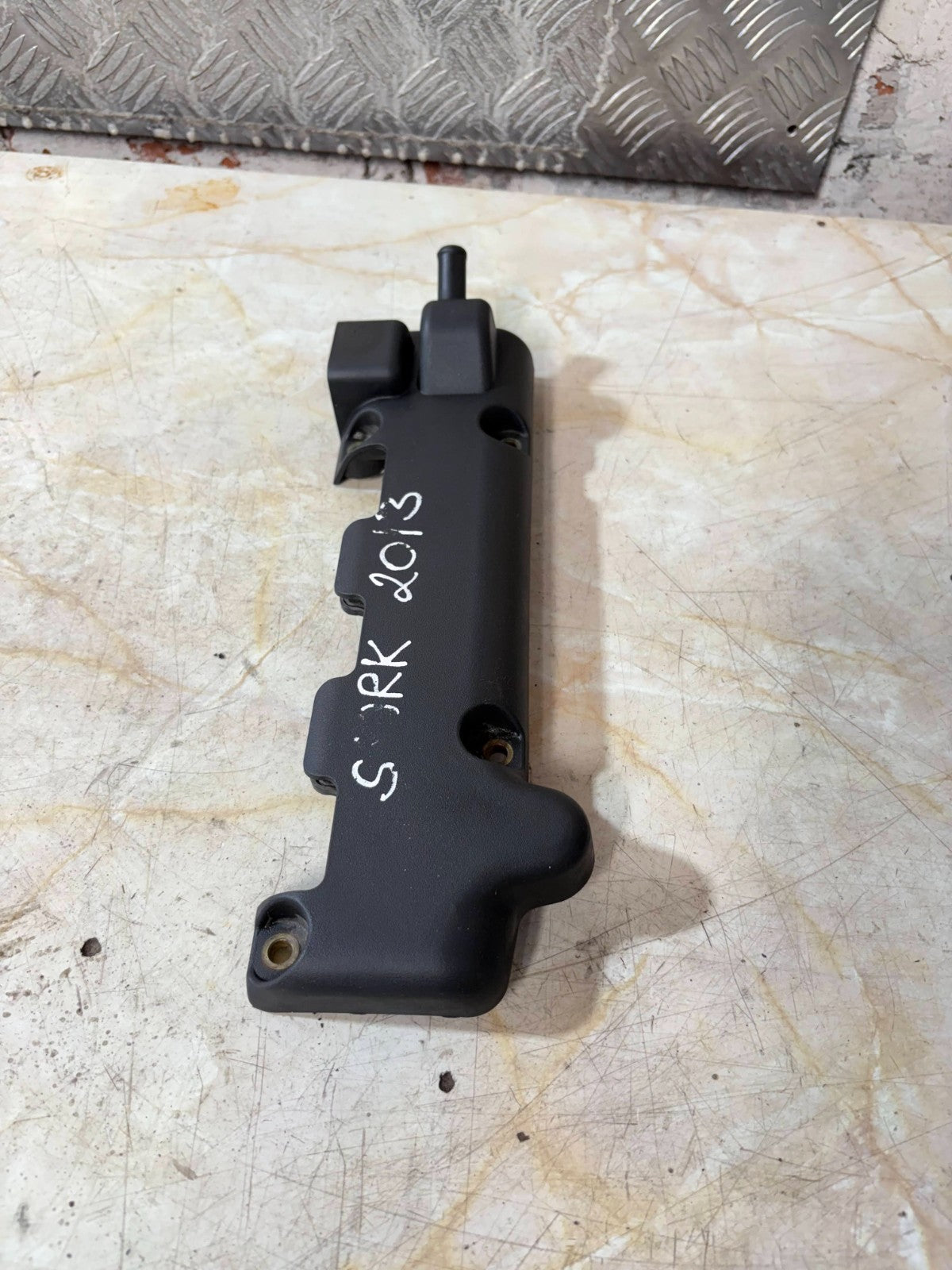 Chevrolet spark 2013 m300 1.2 16v cover top engine 96863395