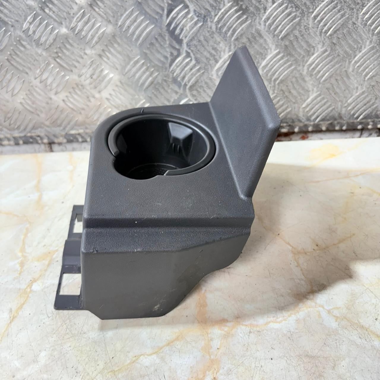 LAND ROVER DISCOVERY RIGHT SIDE REAR CUP HOLDER FK72674A36AB Part