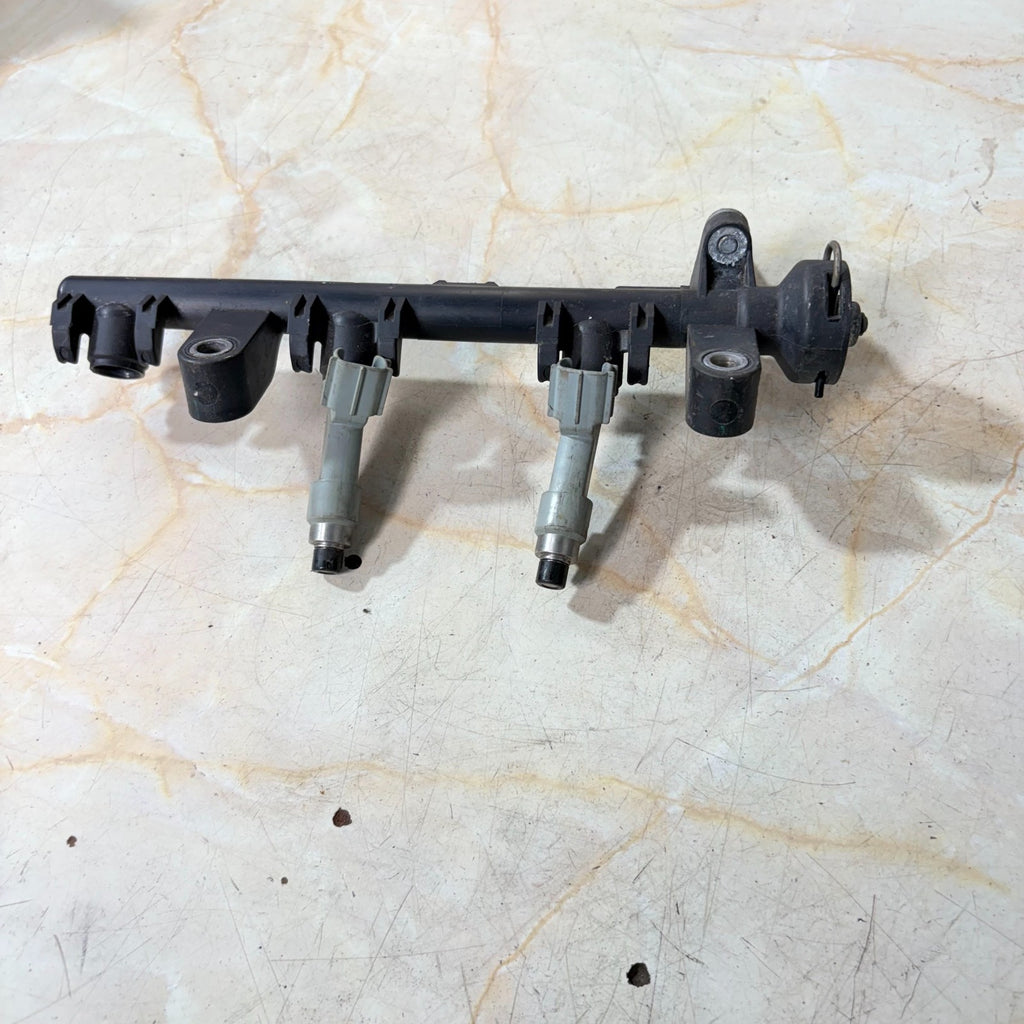 Toyota Aygo Citroen C1 Peugeot 107 1.0 Injector Fuel Rail 23814-0Q010-A 2005-14
