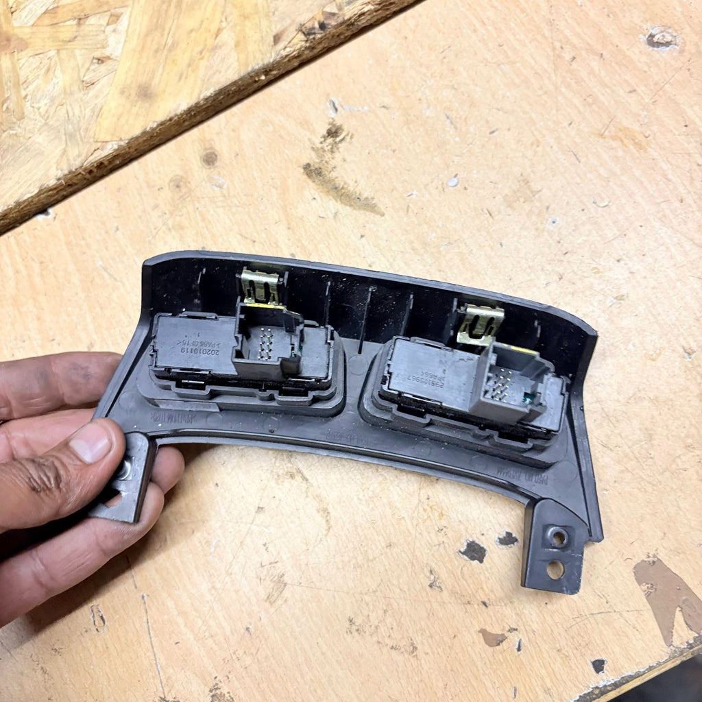 2012-2016 VAUXHALL MOKKA 5DR PARKING SENSOR AID STOP & START SWITCH 202010119