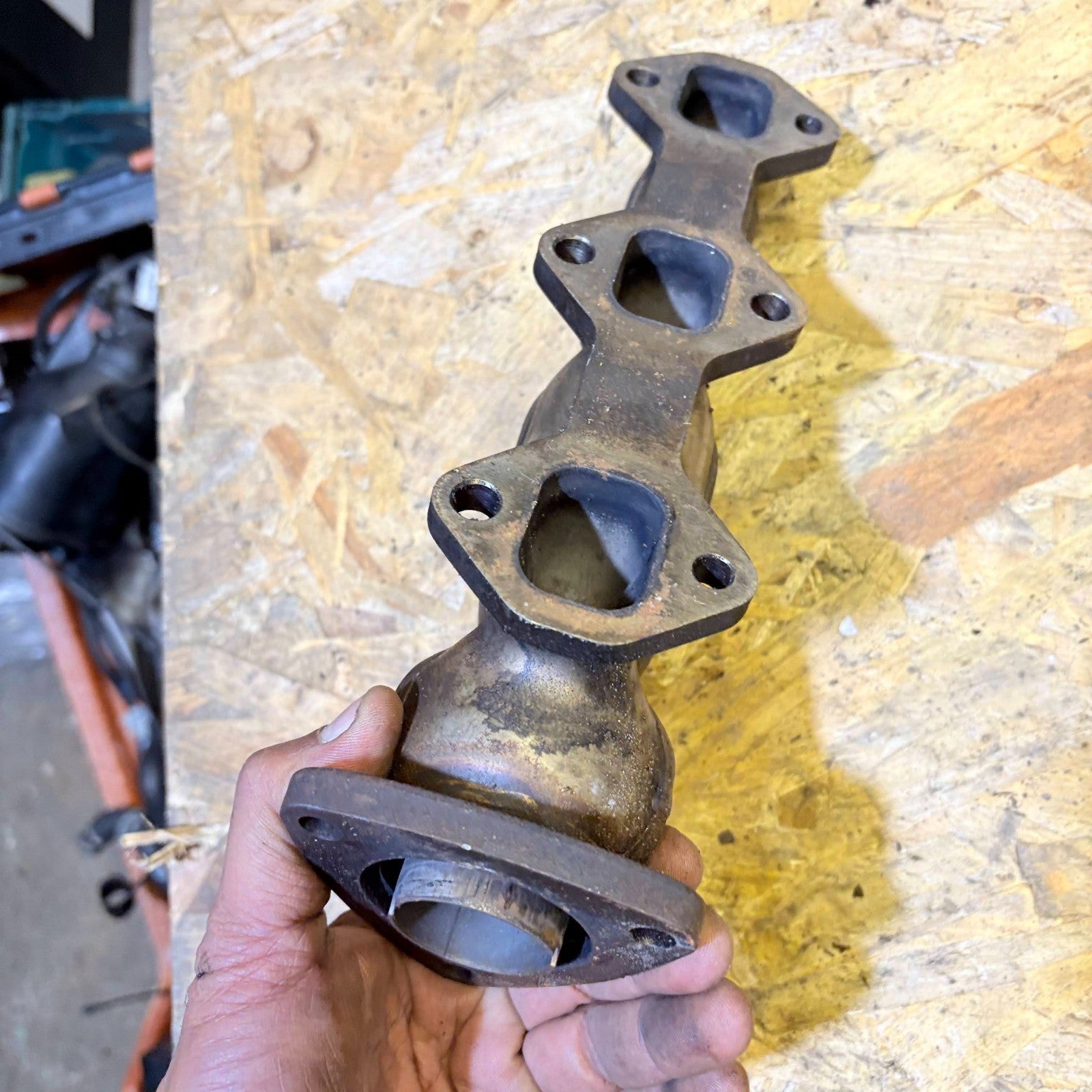 SKODA SUPERB LEFT SIDE EXHAUST MANIFOLD 059253033