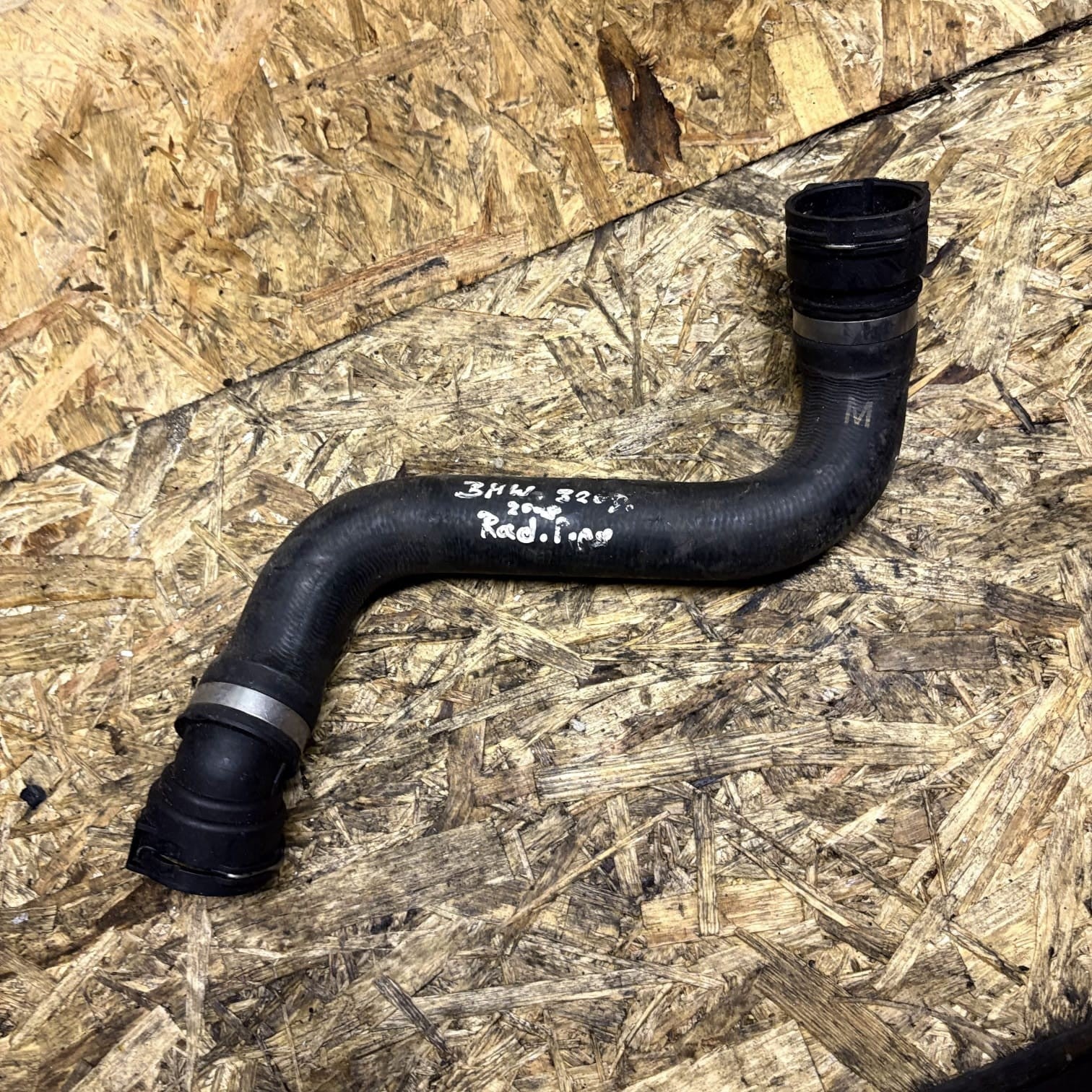 BMW F10 F11 520d N47 Front Engine Coolant Water Pipe Hose 8514244 2009-17