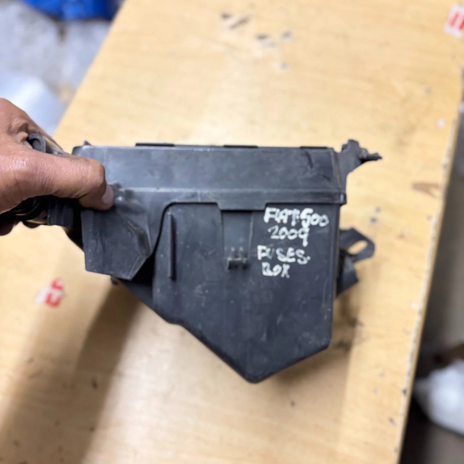 Fiat 500 2009 Engine Bay Fuse Box Relay Box Under Bonnet Power Distribution