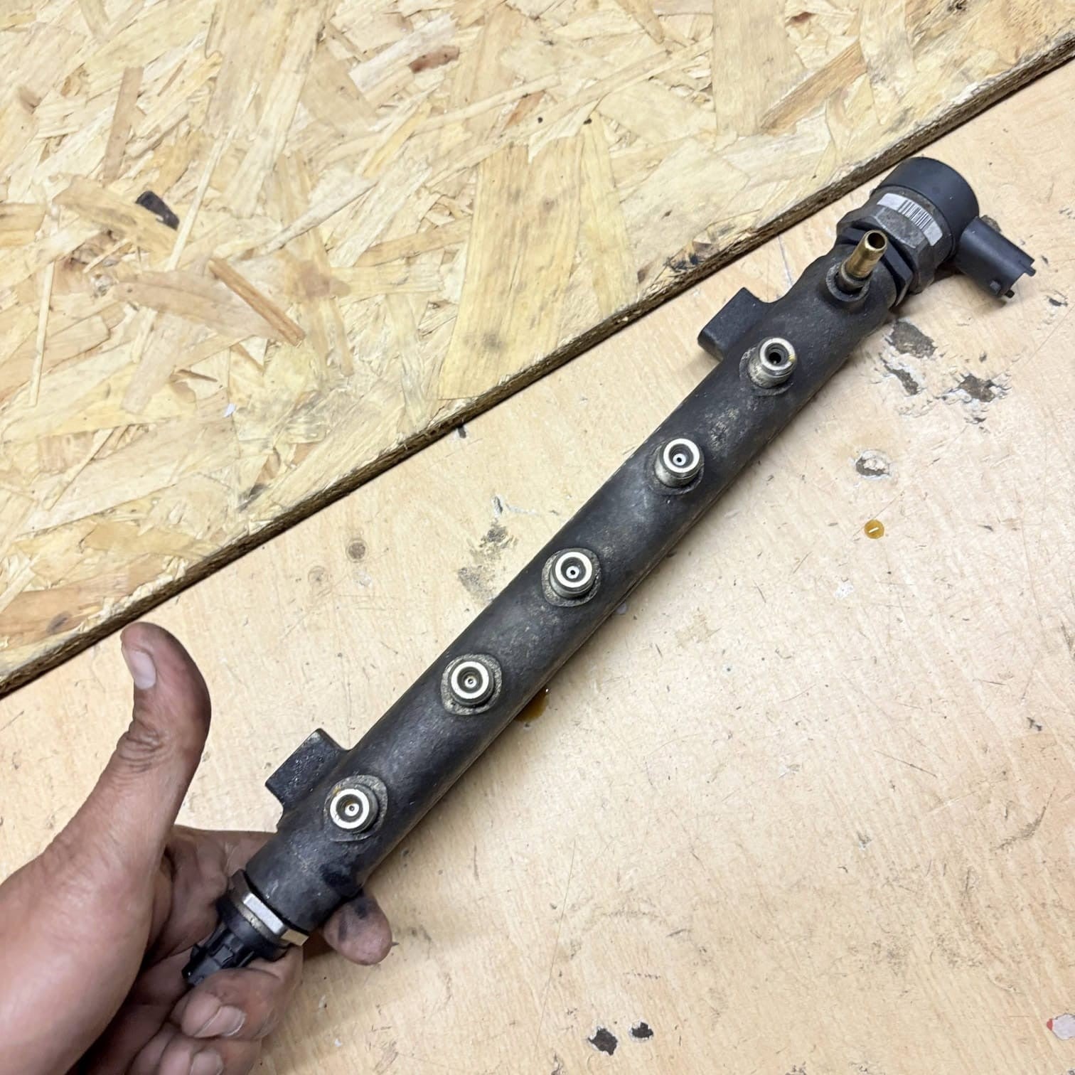 KIA CARENS 2008 2.0 CRDI 3140027410 0445214140 HIGH PRESSURE FUEL RAIL