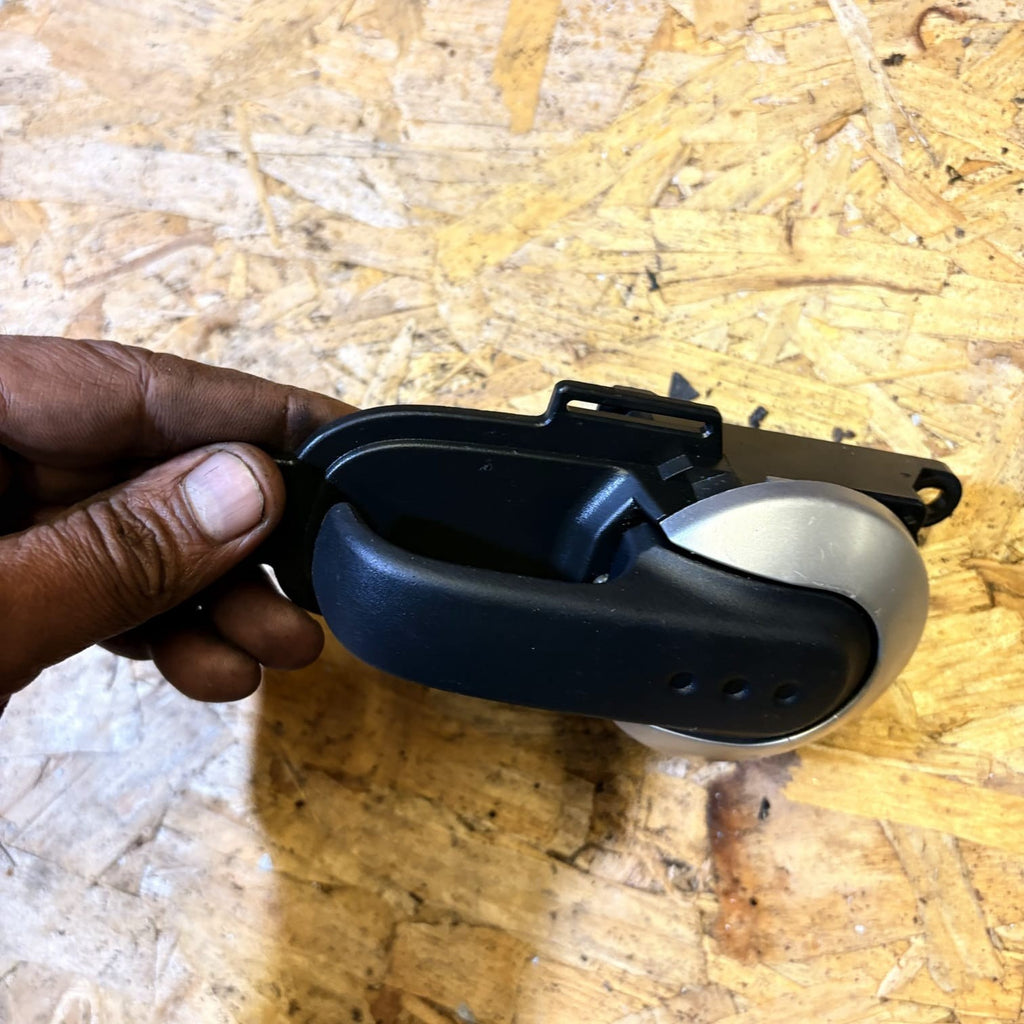 80670AX603 front inner door handle 2012 NISSAN MICRA (K12E) 1.4 CAT 4497068NSF