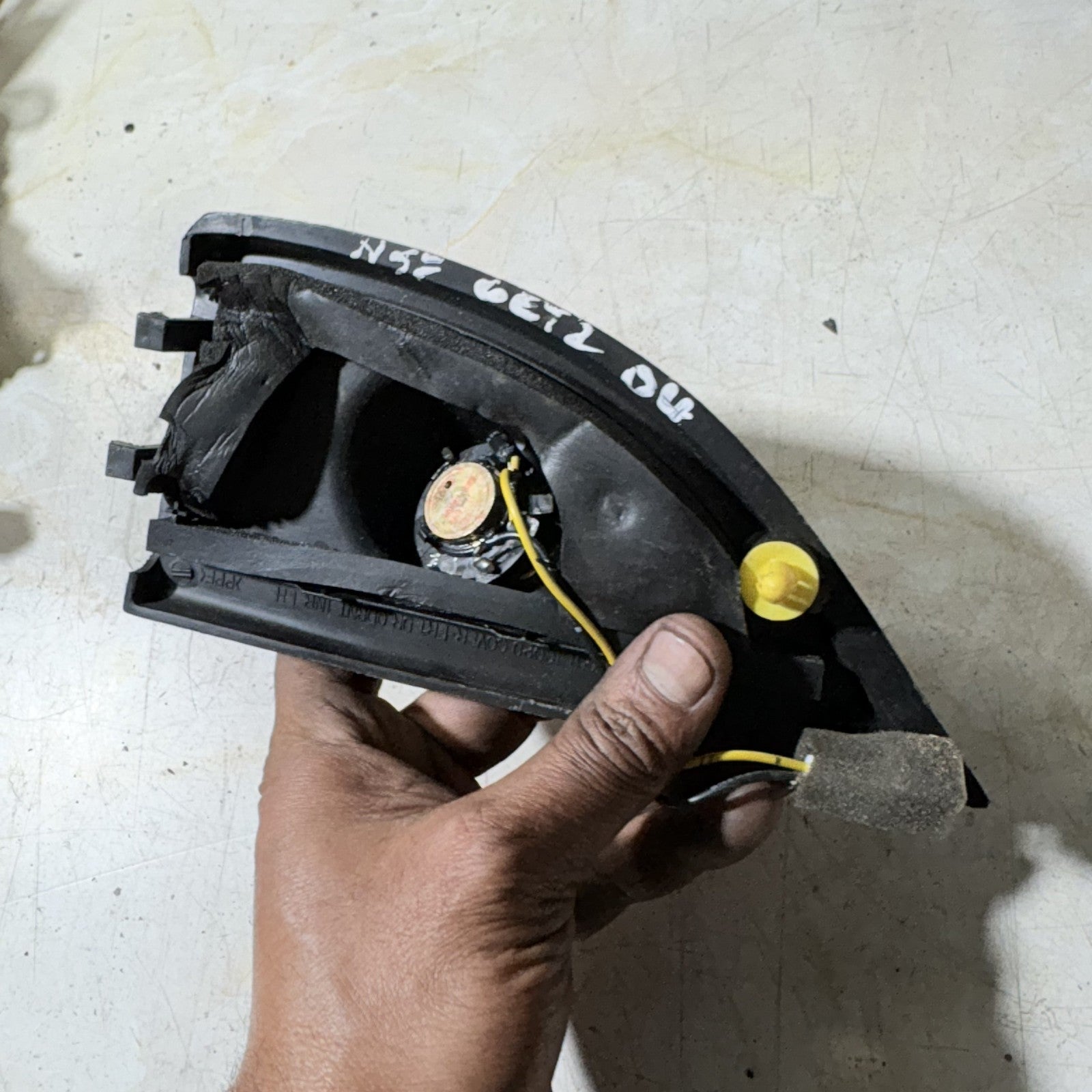 Hyundai Getz TB Front Left Mirror Triangle Tweeter Speaker Cover Trim 2002-2011