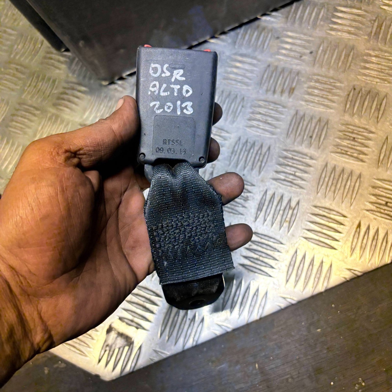 Suzuki Alto 2013 Driver Rear Right Seat Belt Buckle