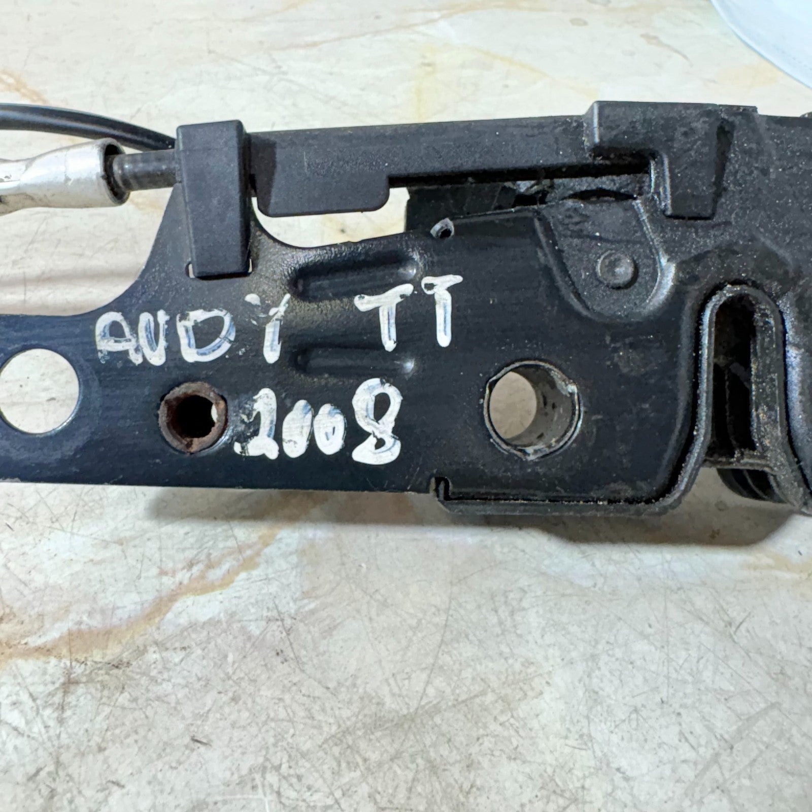 Audi TT/TTS FV (8S) 2015-2023 Front Right Door Lock Actuator 8X2837016B RHD