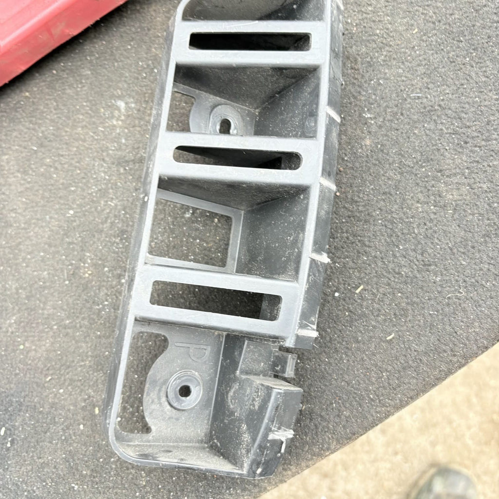 Skoda Rapid Rear Right Side Bumper Mounting Bracket 5jh807394a