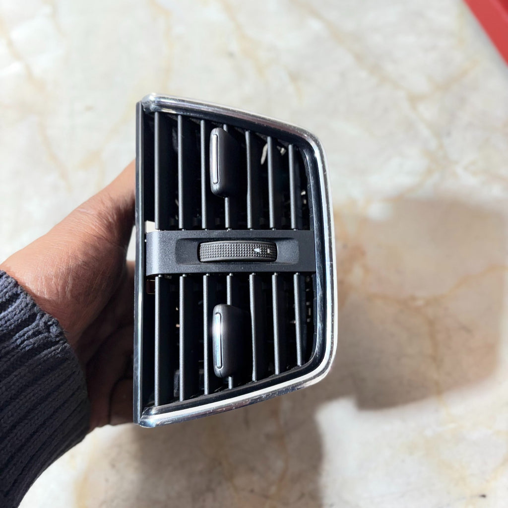 Skoda Octavia Mk3 2013-2020 Rear Centre Console Air Vent Grille 5E0819203B