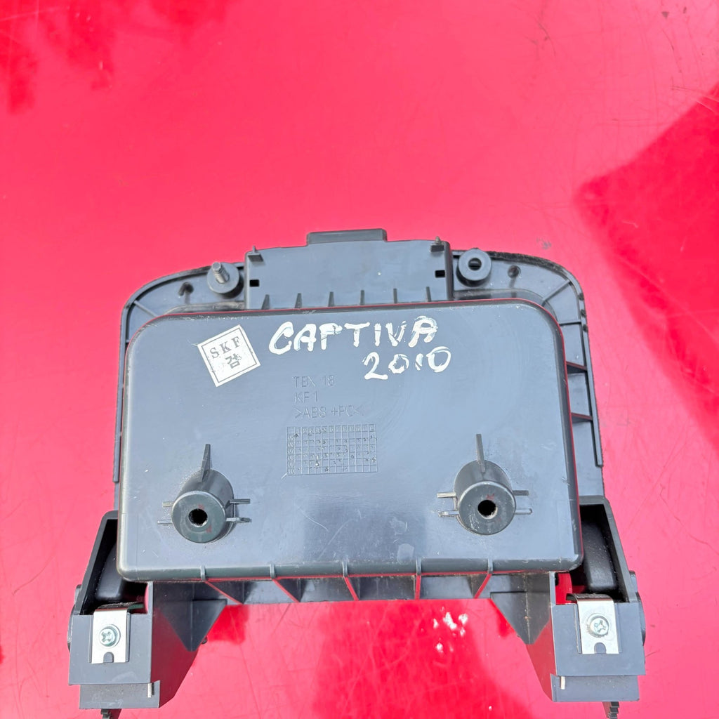 CHEVROLET CAPTIVA STORAGE COMPARTMENT 2010
