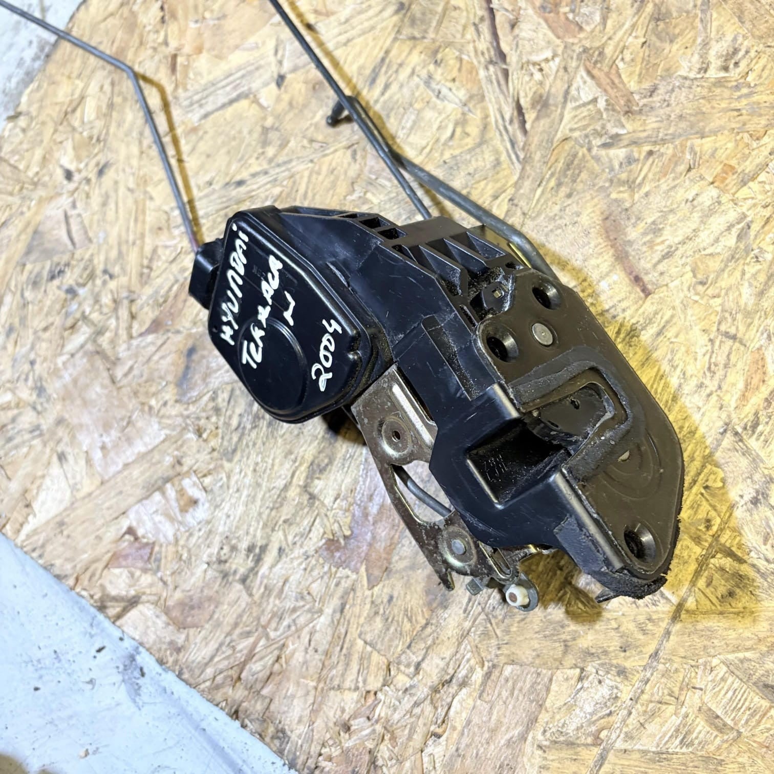 Hyundai Terracan 2004 Front Left Door Lock Latch Actuator LH N/S Passenger Side