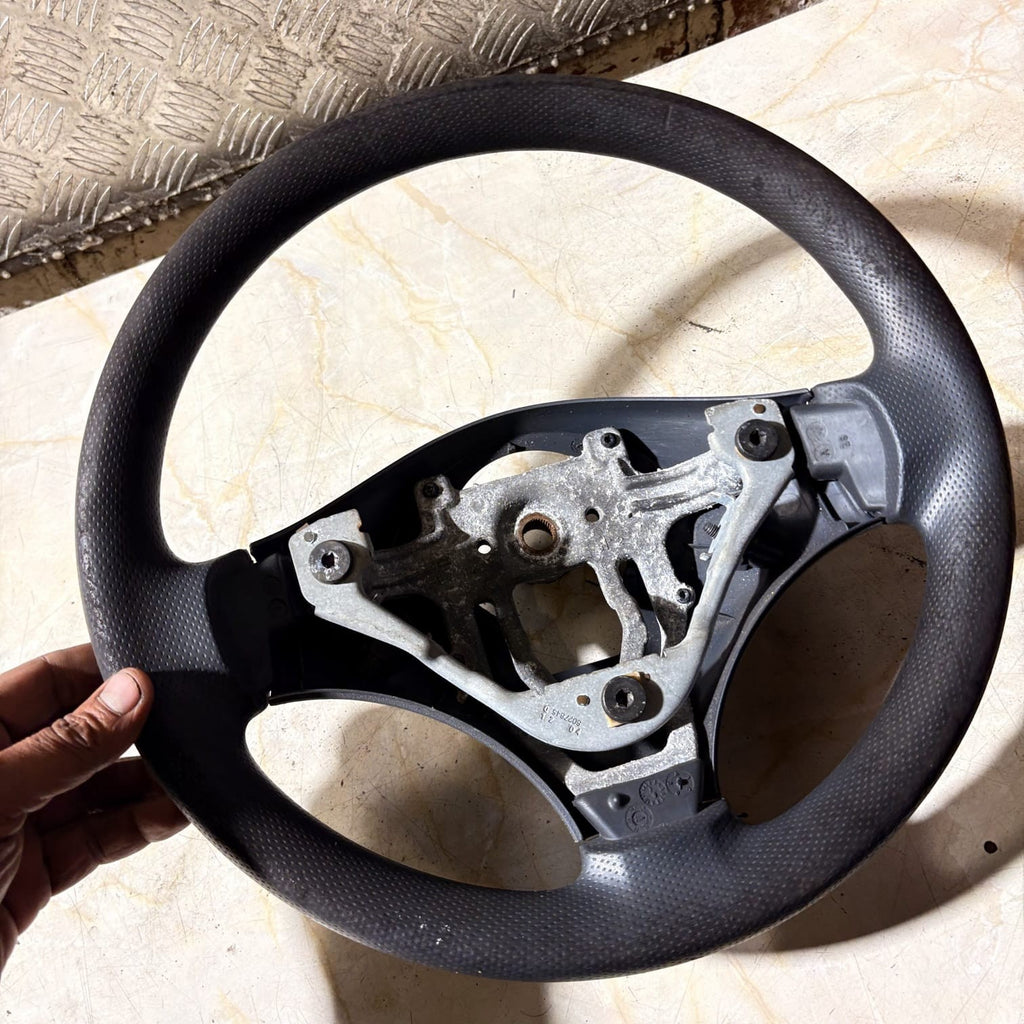 Mitsubishi Colt Z2 Z3 & Smart Forfour Steering Wheel MR977533 6027645D