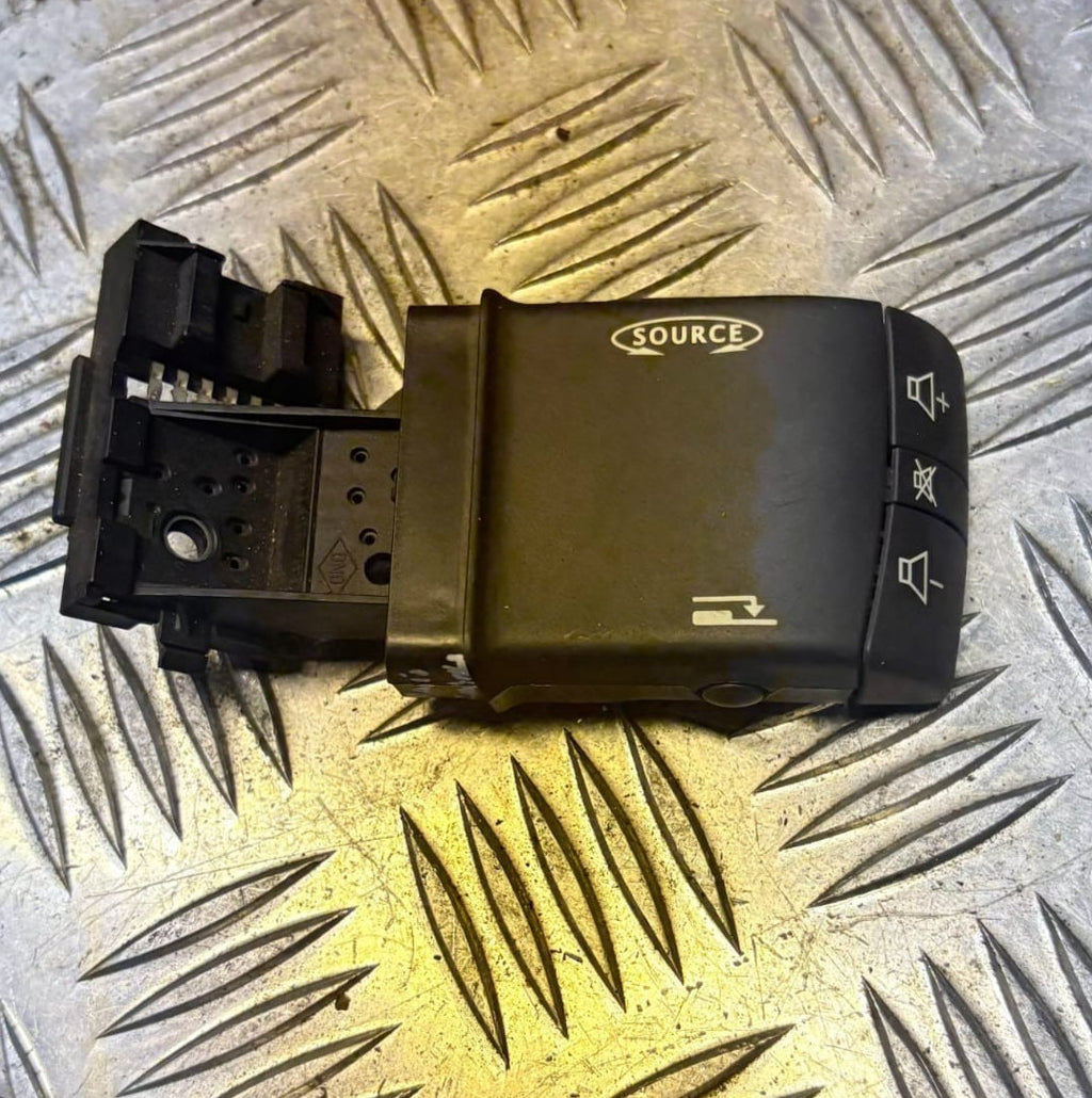 Renault Megane II Scenic II 2002-2009 Radio Control Stalk Switch 8200103769