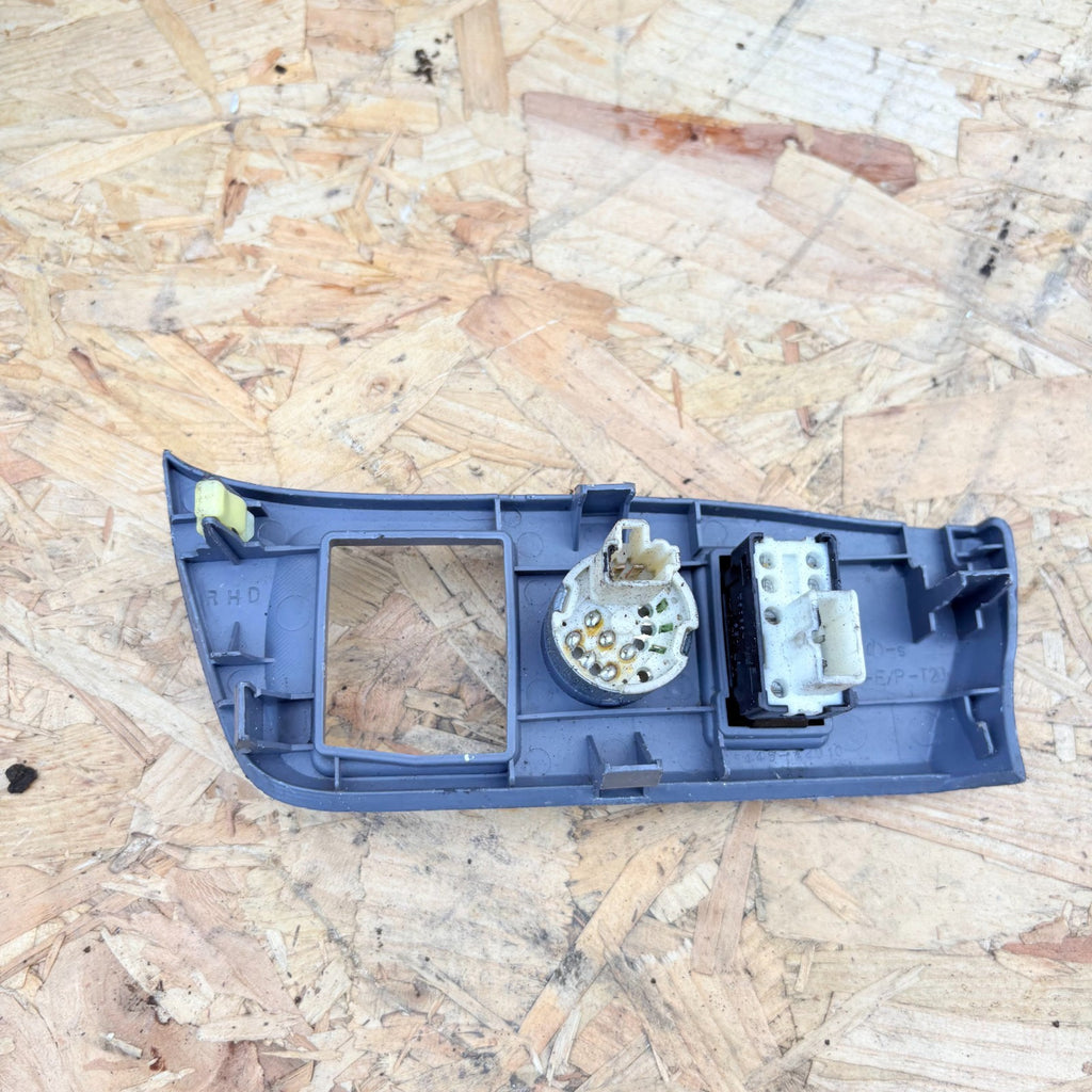 Toyota Rav4 Dash light adjusting switch (2000-2003)