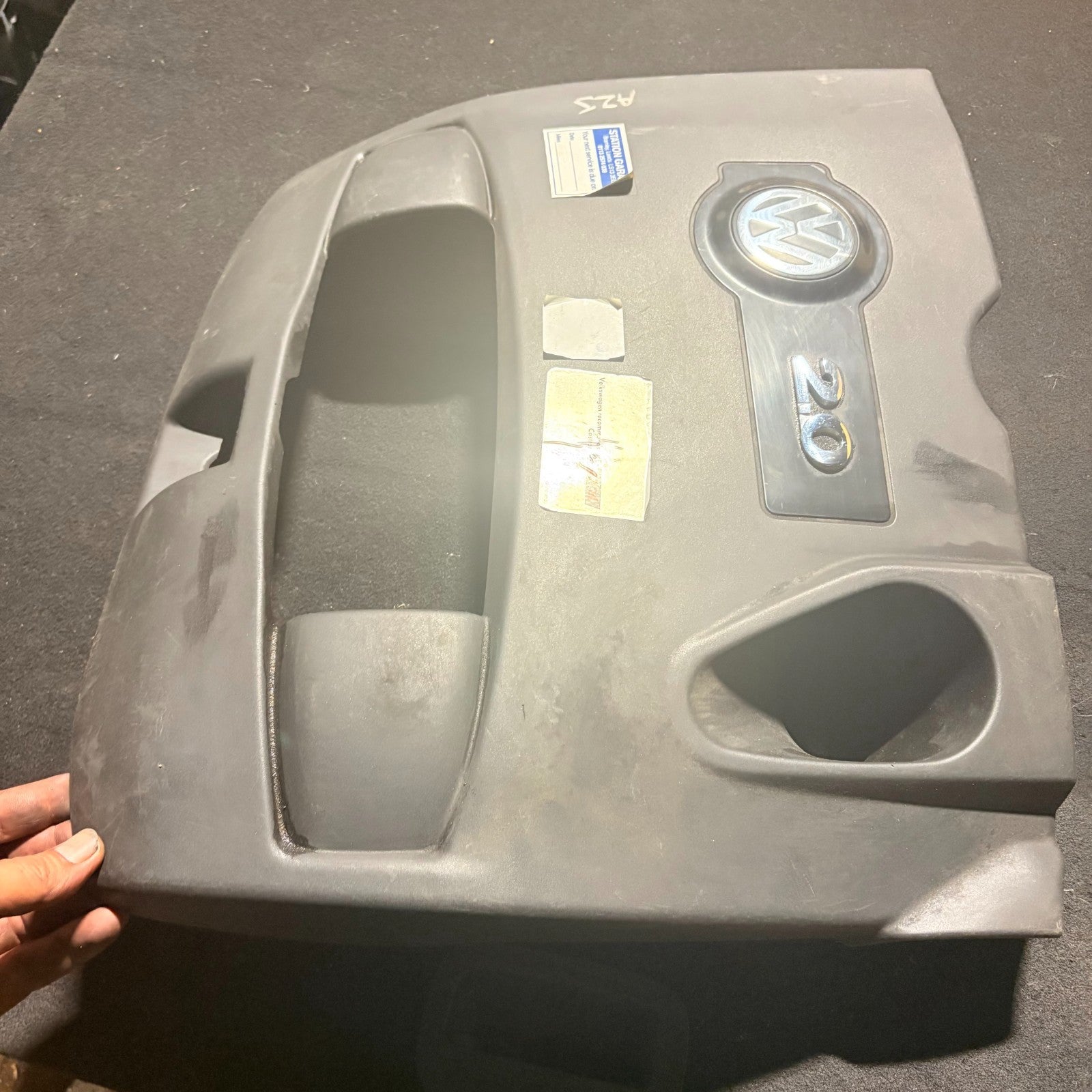 VW New Beetle Bora Jetta 2.0 Engine Cover Intake Manifold 06A103925CM