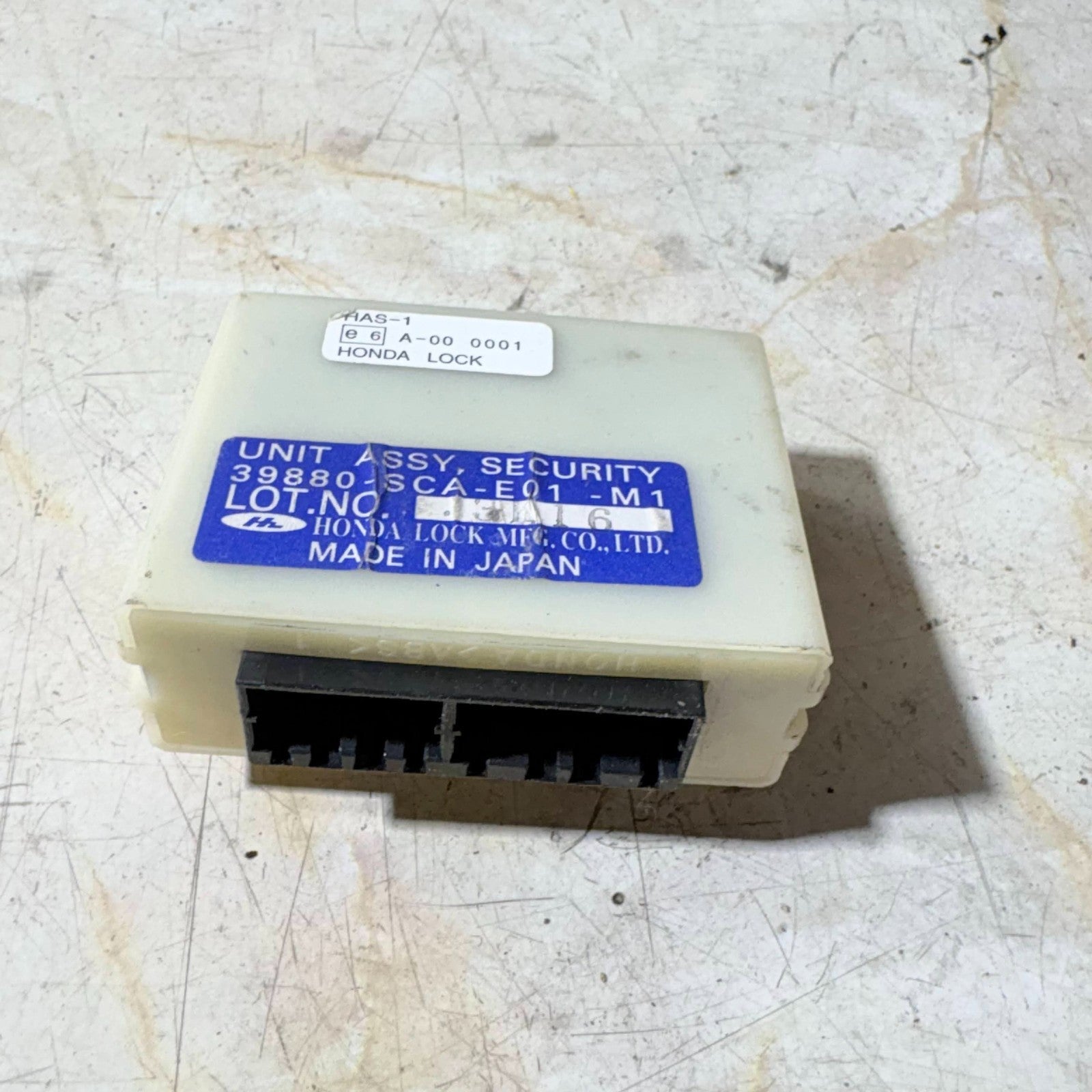 Honda Cr-V (2004 ) mk2 Central Locking Control Module ECU 39880-SCA-E01-M1