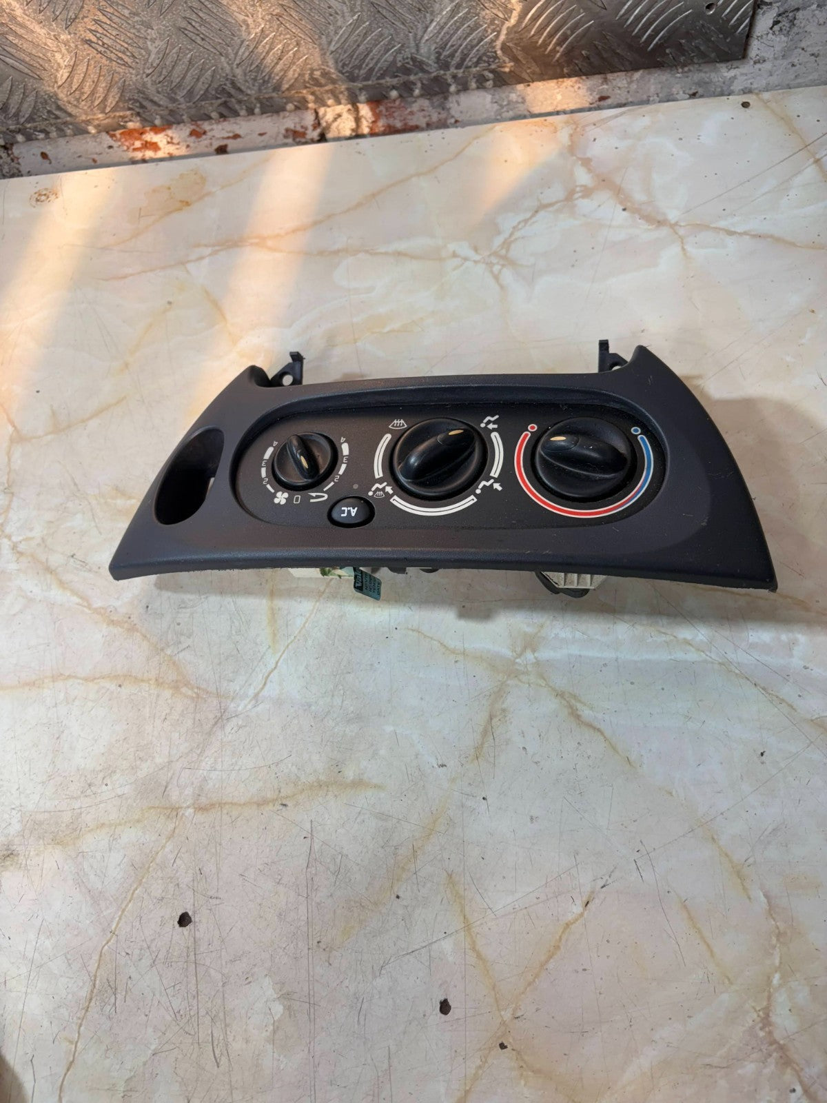 RENAULT MEGANE MK1 CLASSIC 99-03 HEATER CONTROL PANEL A/C SWITCH UNIT 663391J