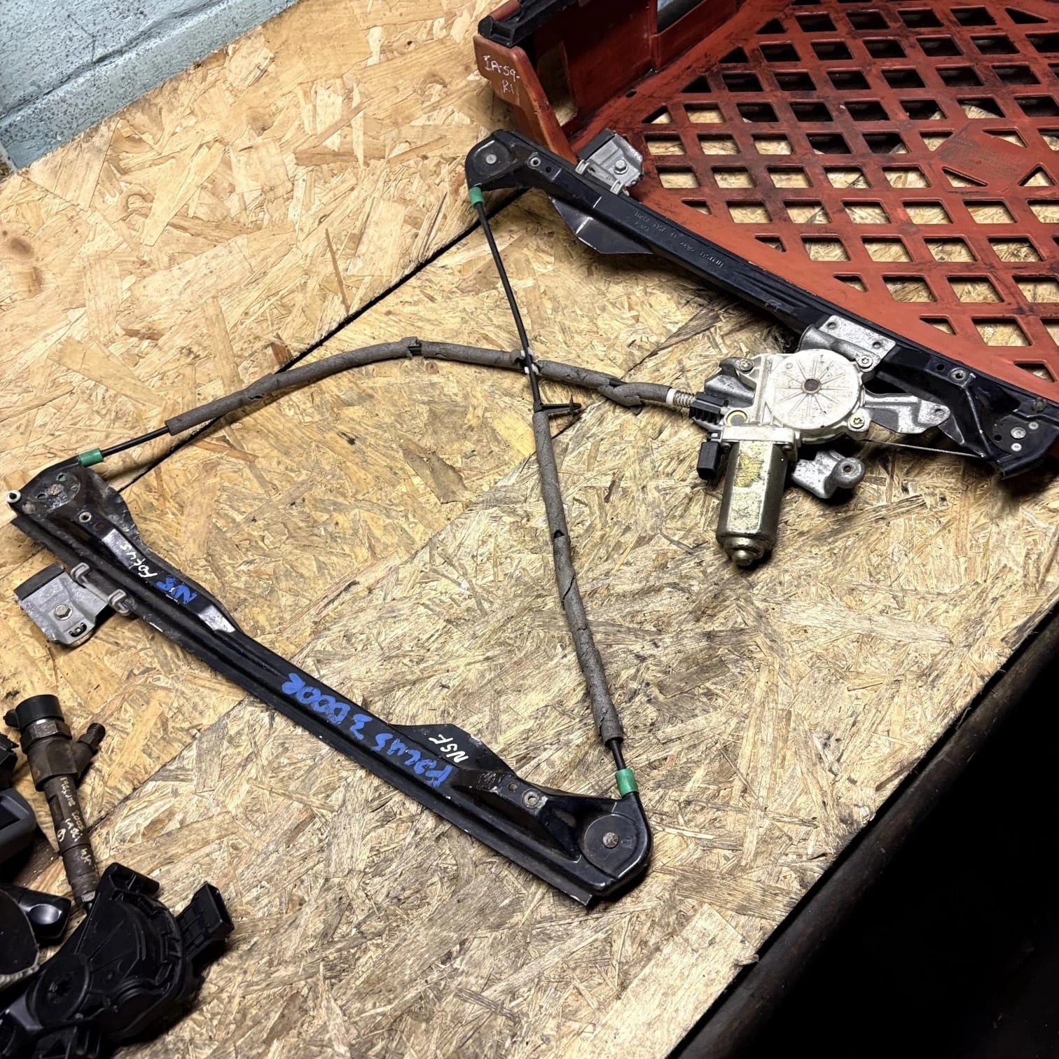 FORD C MAX MK2 PASSENGER FRONT SIDE WINDOW REGULATOR 2PIN