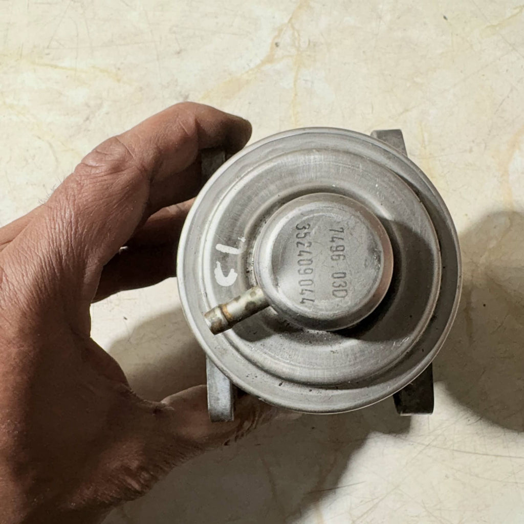 VOLKSWAGEN TOURAN MK1 EGR Valve Exhaust Gas Recirculation Valve 749603D