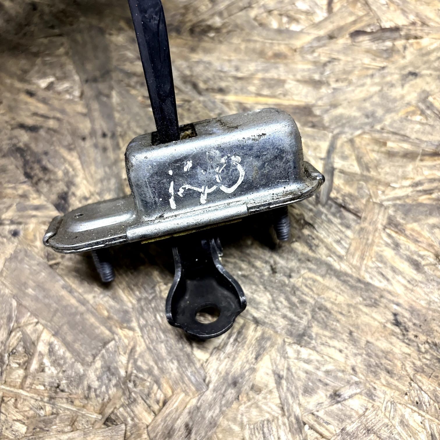 Hyundai i40 Passenger Rear door check strap stopper PUM63842