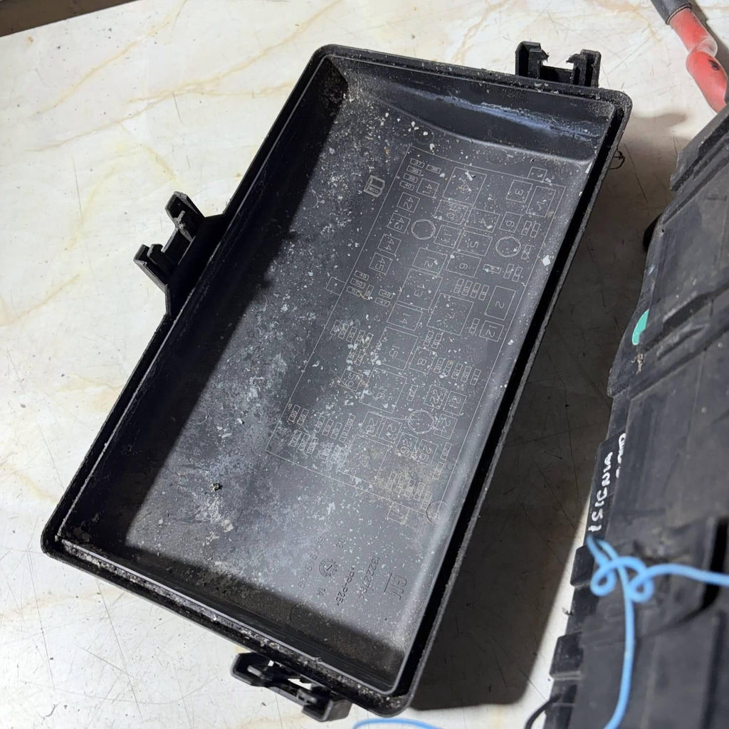 2016 VAUXHALL INSIGNIA 2.0 DIESEL ENGINE BAY FUSE BOX 13253551-02