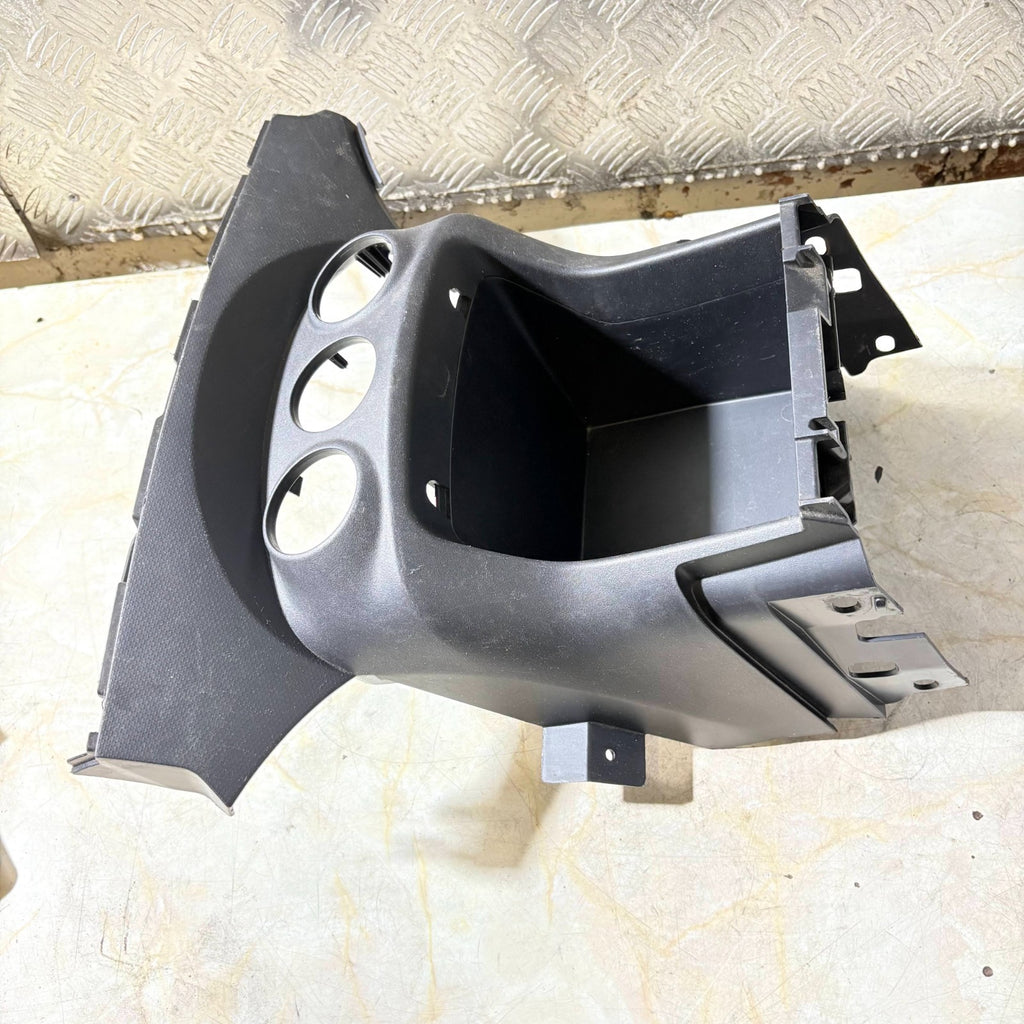 MITSUBISHI OUTLANDER 2006-2012 HEATER CONTROL UNIT SURROUND 8010A143