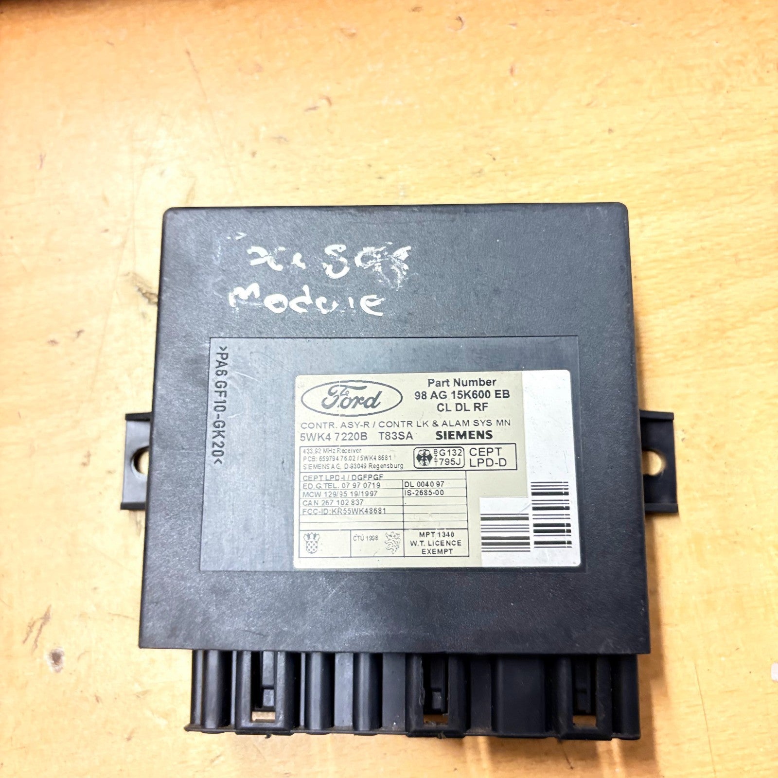 FORD FOCUS CONTROL ASY LOCK AND ALARM ECU 98AG15K600EB
