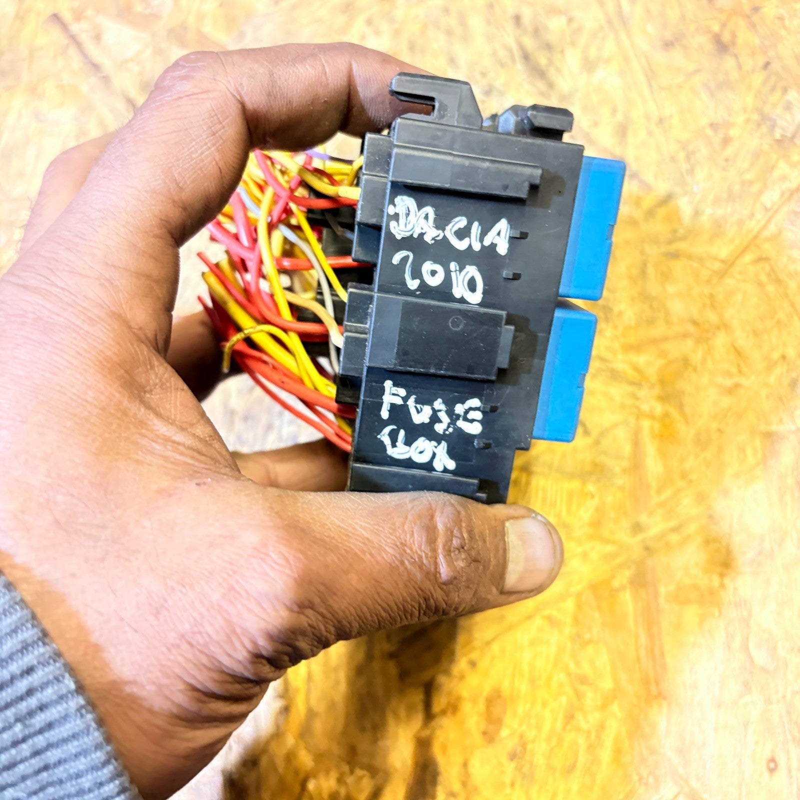 Dacia Logan 2010 Fuse Box & Relay Box (Blade Fuse Panel) | 3 Month Warranty