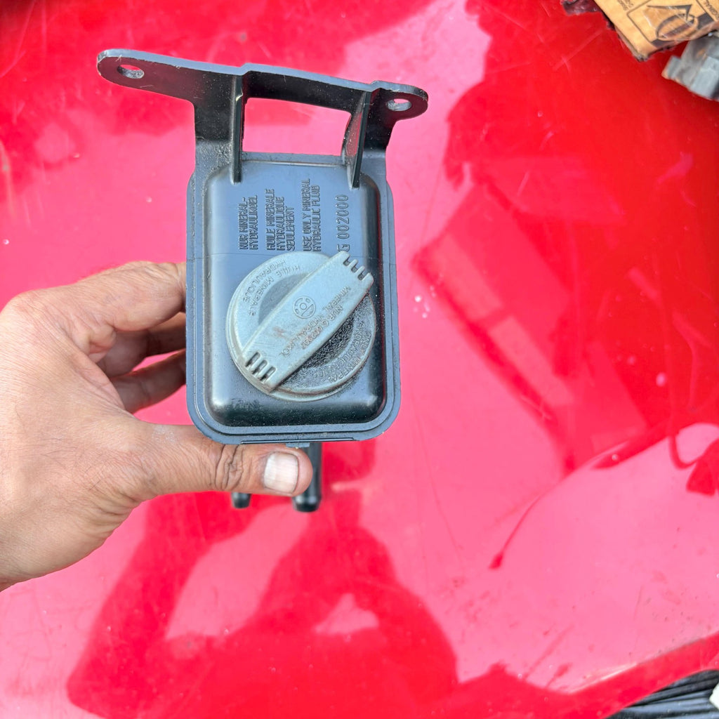 SEAT EXEO 2008-2013 AUDI A4 B6 B7 POWER STEERING FLUID RESERVOIR TANK 8E0422373B