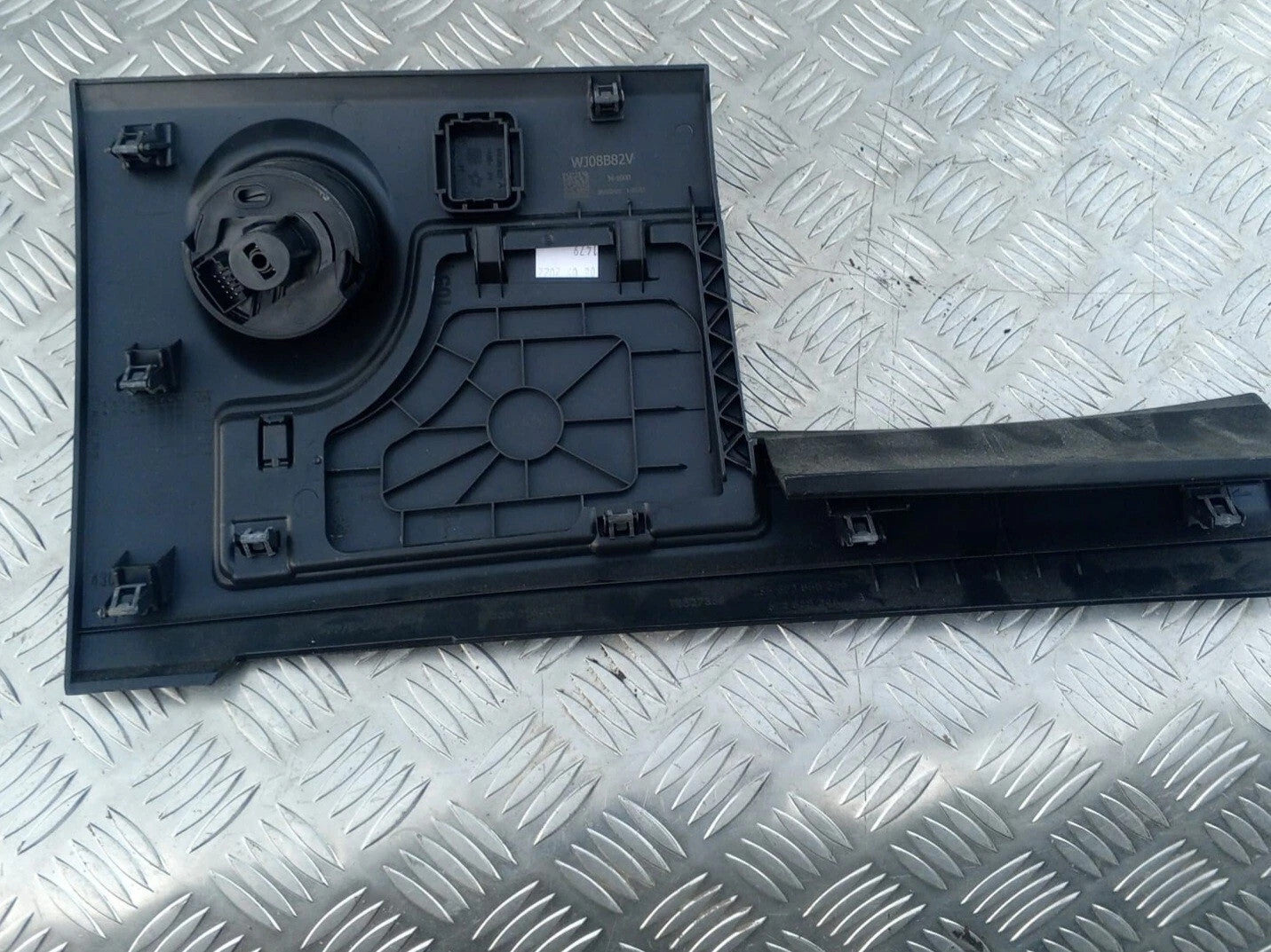 SEAT IBIZA 2020 LOWER DASHBOARD TRIM COVER PANEL & SWITCHES 6F2858366