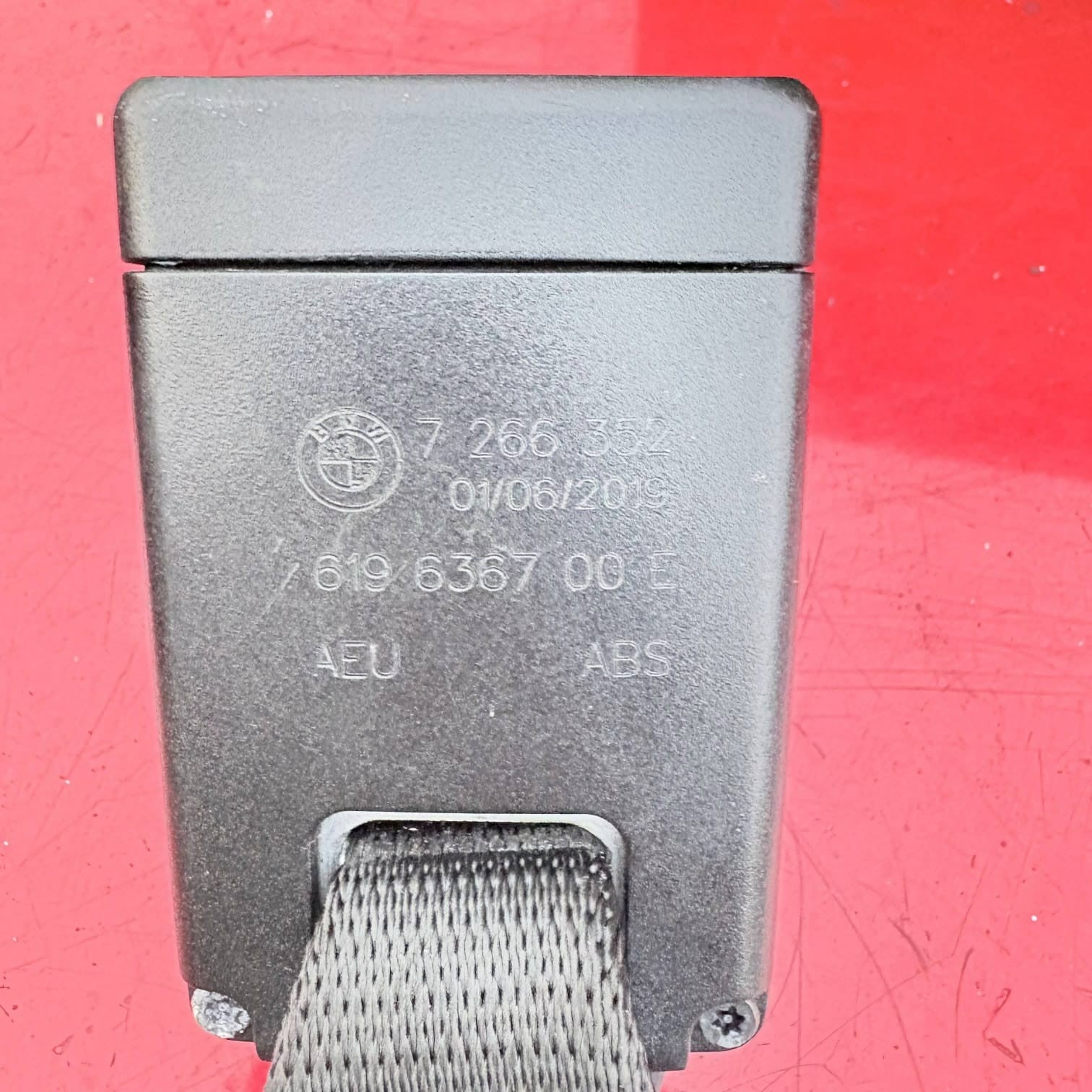 BMW 1 2 3 & 4 Series 2019 Rear Left Seat Buckle 7266352 619636700E