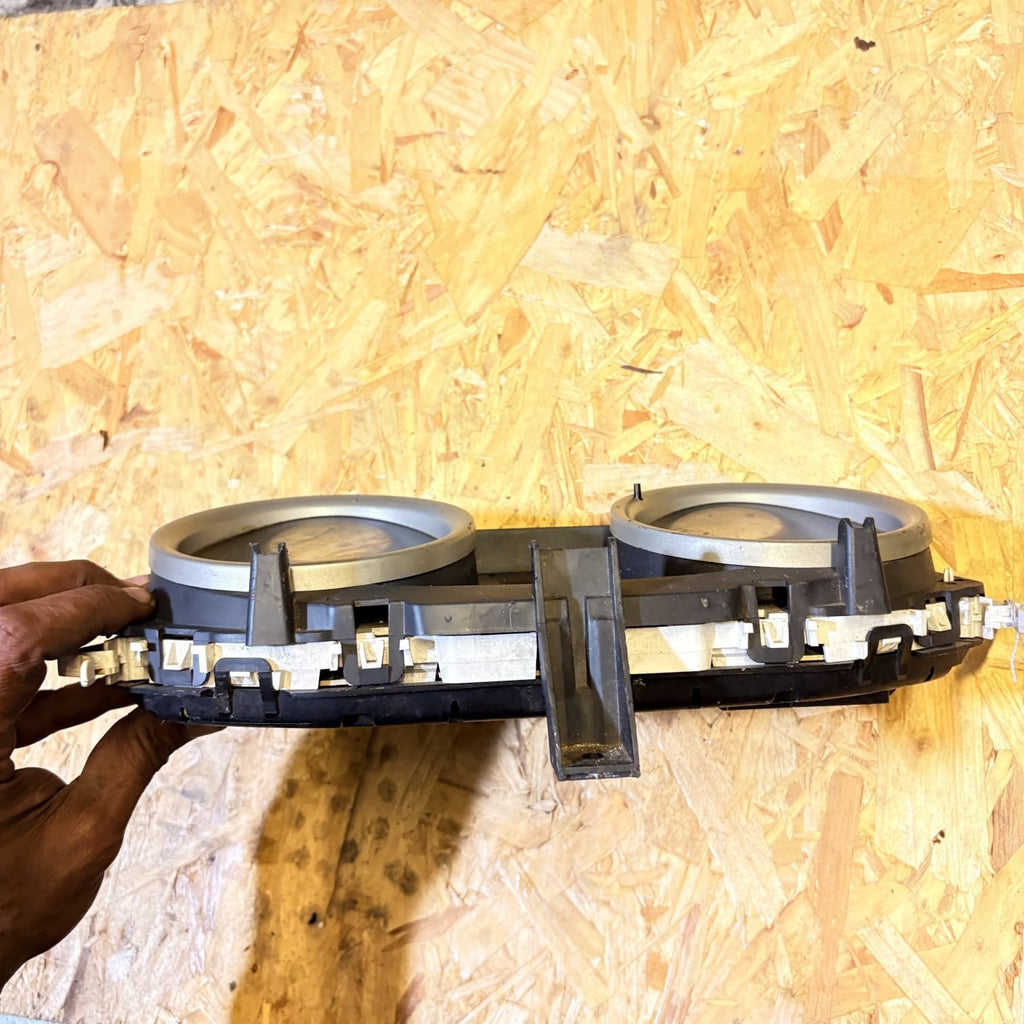 RENAULT CLIO MEGANE II SPEEDOMETER INSTRUMENT CLUSTER CLOCK 2RPF-10A855-AD