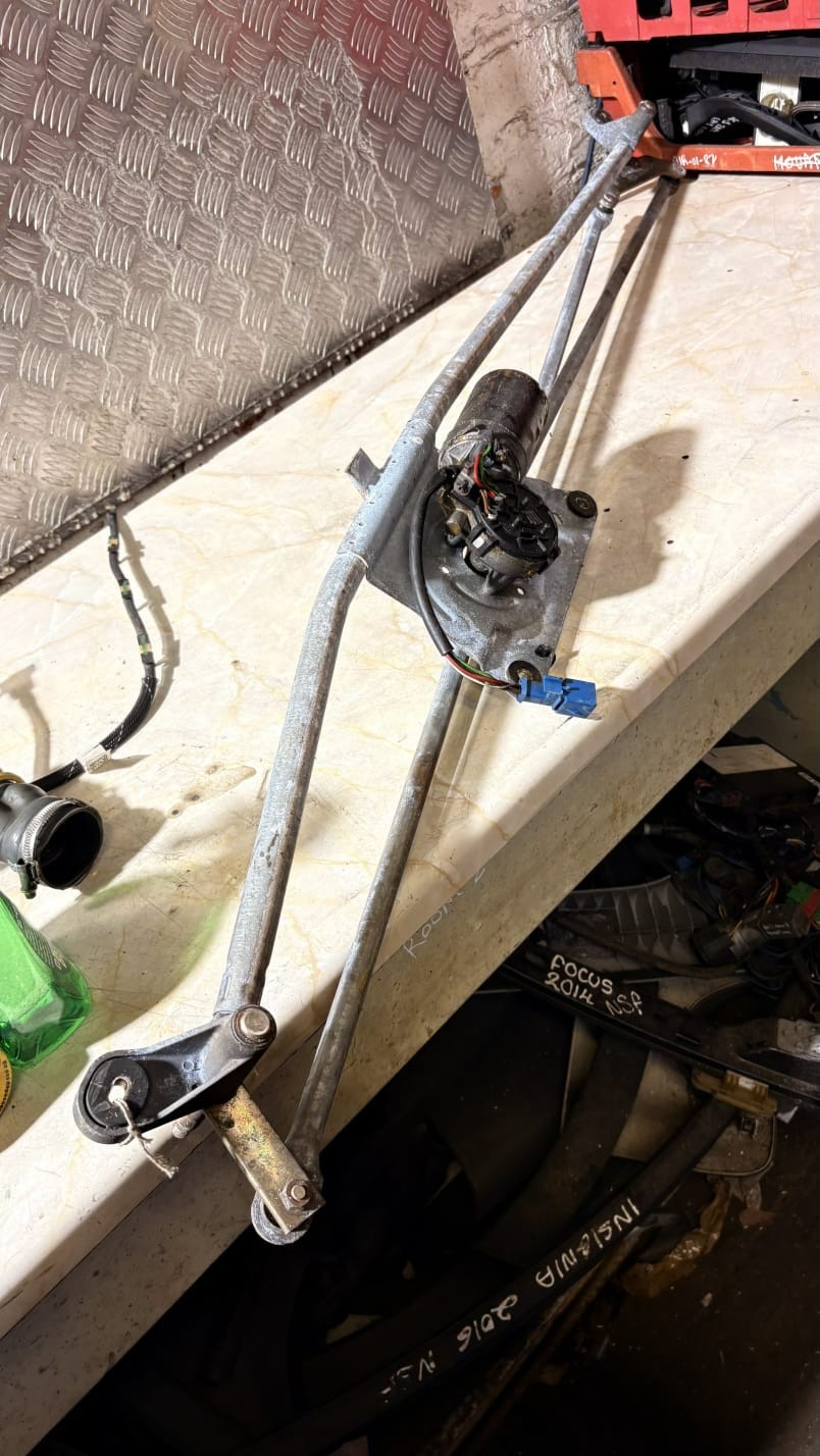 0390241382cep windscreen front wiper motor-FRONT for Citroen X UK2317920-72 2002