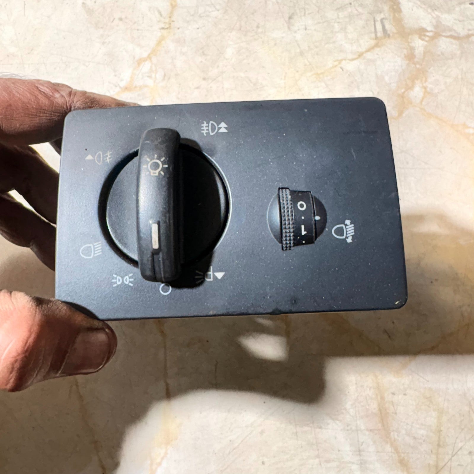 FORD FOCUS MK2 2005-2010 HEADLIGHT CONTROL SWITCH 4M5T-13A024-MA