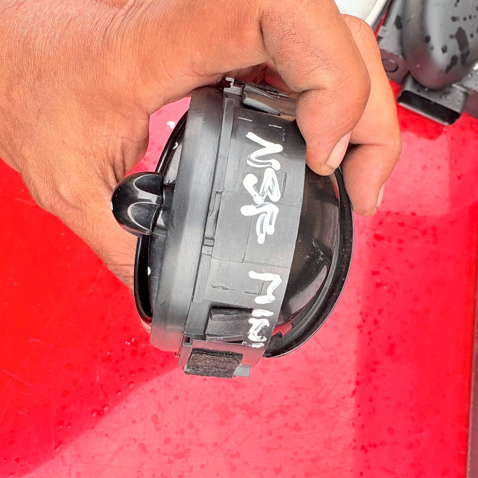 MINI NSF PASSENGER SIDE LEFT FRONT CENTER AIR VENT